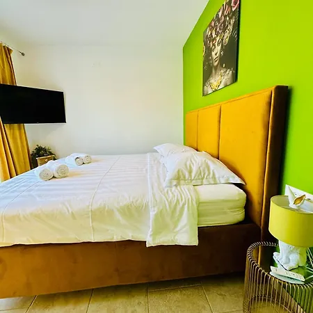 New Exclusive Horizon With Garden, Hot Tub And Private Pool Near The Sea Porec