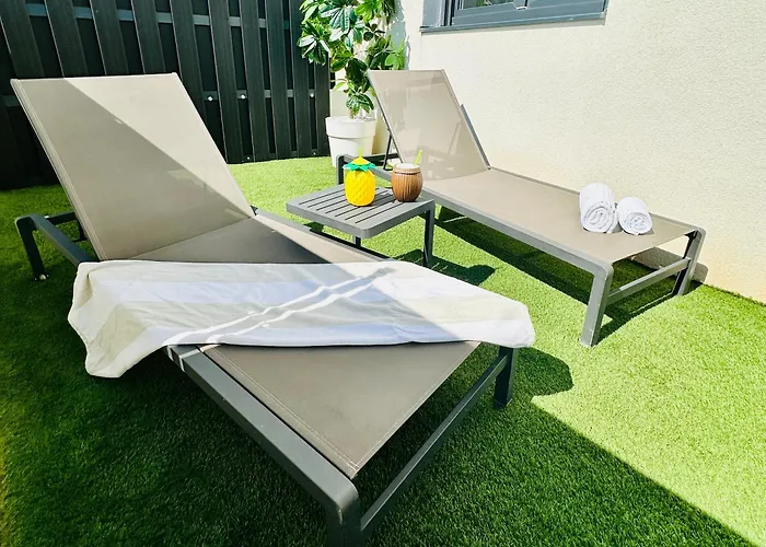 Апартаменти New Exclusive Horizon With Garden, Hot Tub And Private Pool Near The Sea Пореч