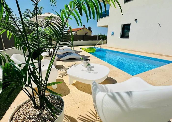 公寓 New Exclusive Horizon With Garden, Hot Tub And Private Pool Near The Sea 波雷奇