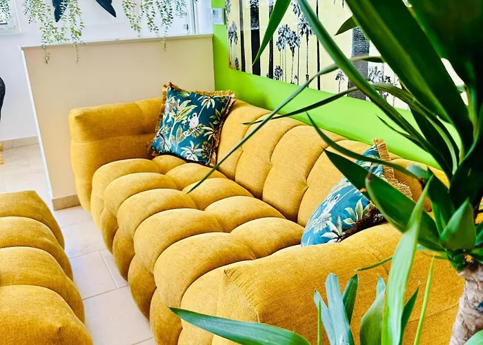 New Exclusive Horizon With Garden, Hot Tub And Private Pool Near The Sea Apartment