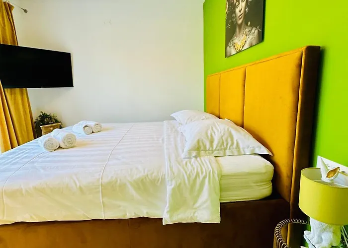 New Exclusive Horizon With Garden, Hot Tub And Private Pool Near The Sea 波雷奇