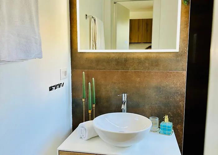 New Exclusive Horizon With Garden, Hot Tub And Private Pool Near The Sea Apartment