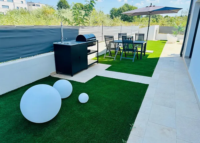 公寓 New Exclusive Horizon With Garden, Hot Tub And Private Pool Near The Sea 波雷奇