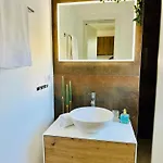 New Exclusive Horizon With Garden, Hot Tub And Private Pool Near The Sea Apartamento